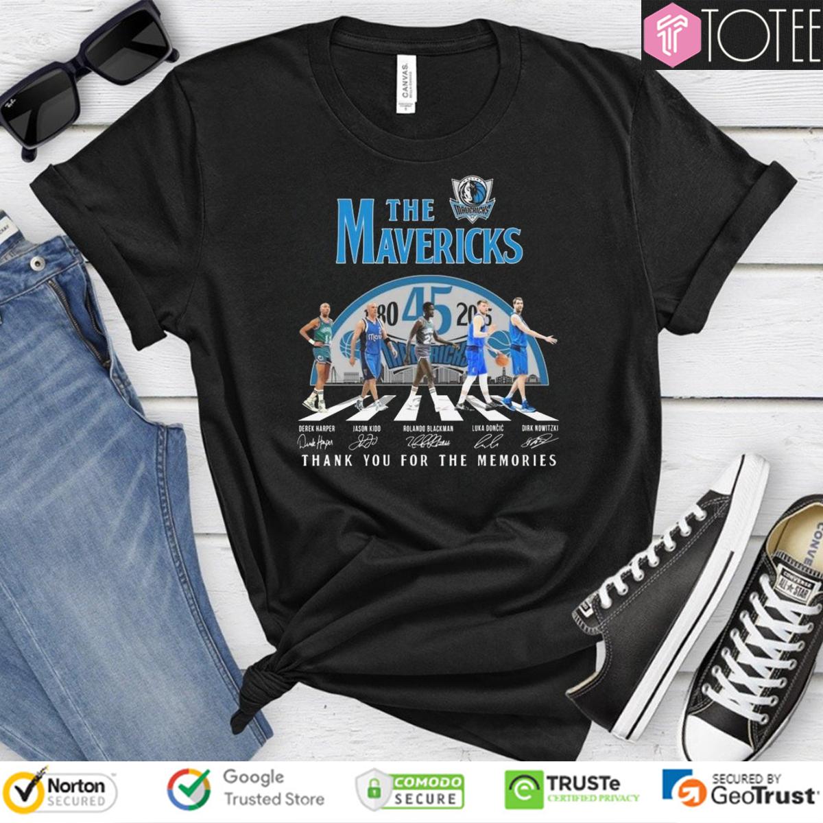The Dallas Mavericks Abbey Road Signatures t-shirt