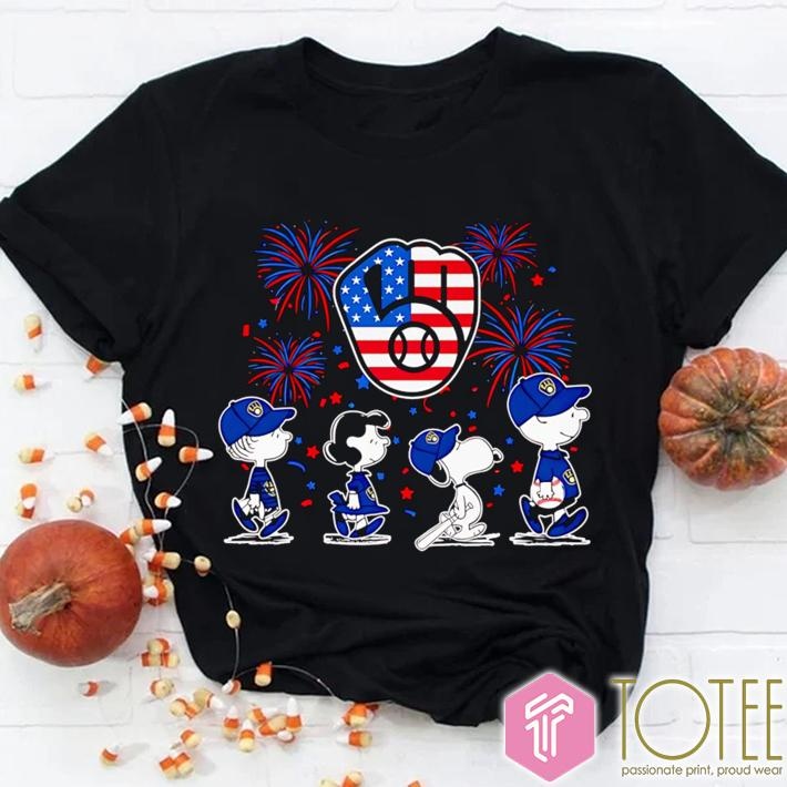 Peanuts Snoopy Milwaukee Brewers Fireworks 4Th Of July T-shirt